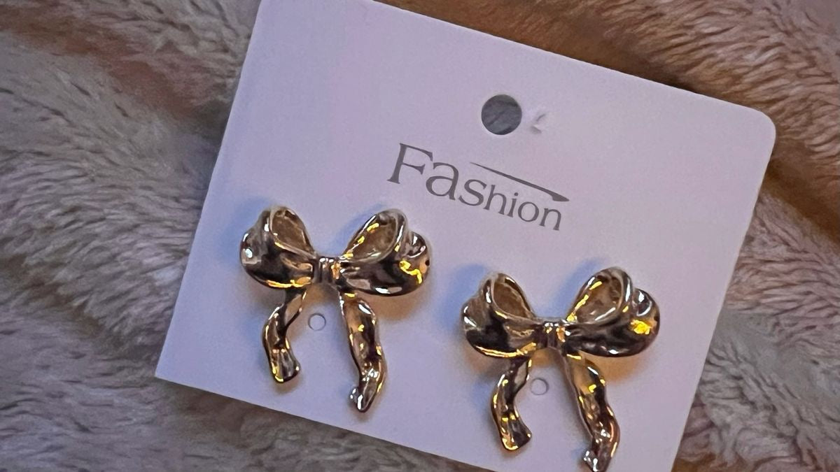 Velamira Elegant Bow Knot Earrings