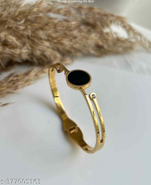 Velamira Signature Onyx Gold-Plated Twist-Lock Bangle