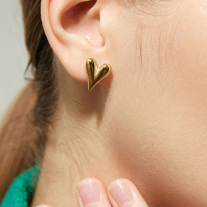 Velamira Elegant Heart-Shaped Stud Earrings